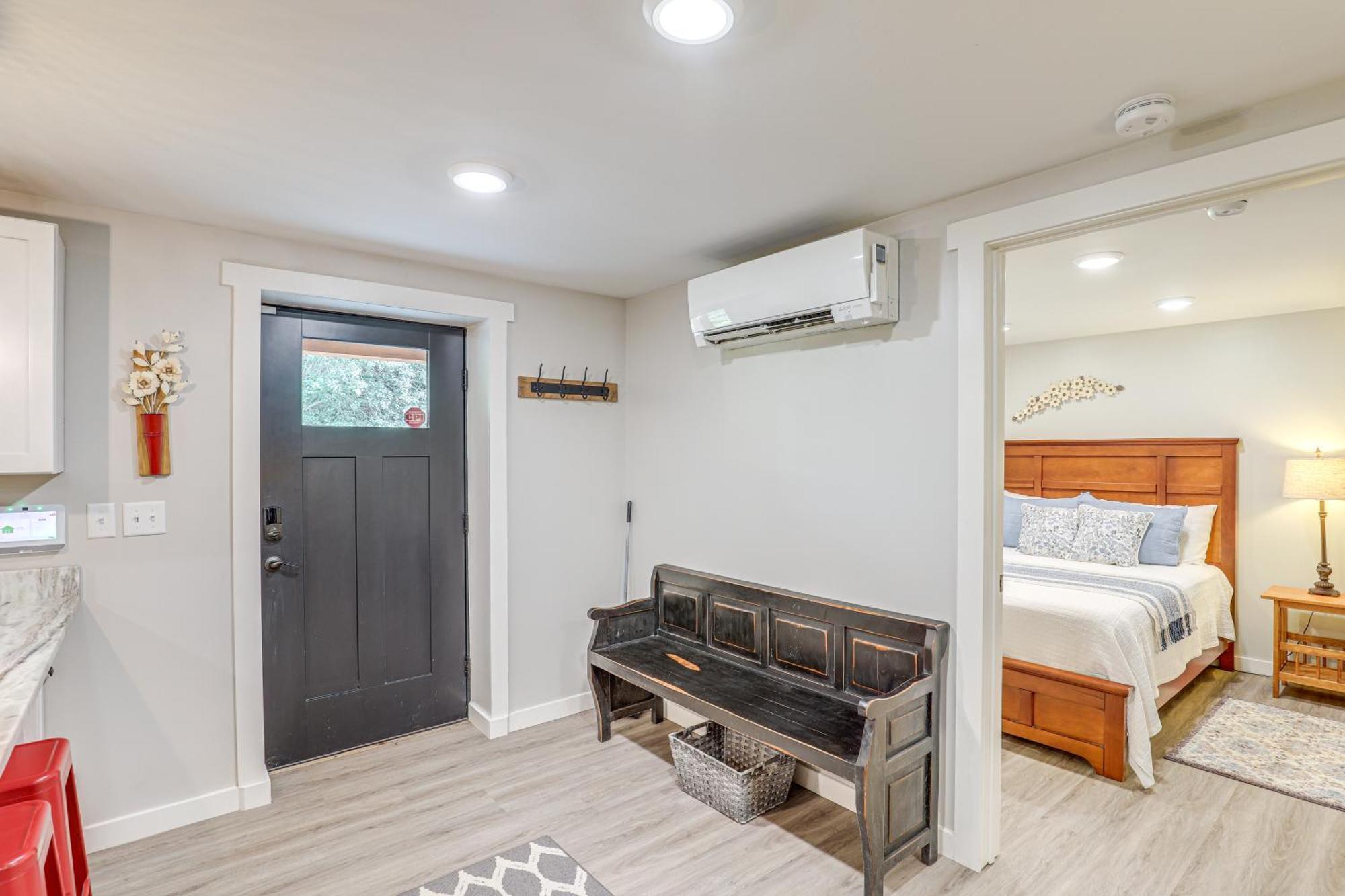 Modern Weaverville Apartment - Walk To Downtown! Exterior photo