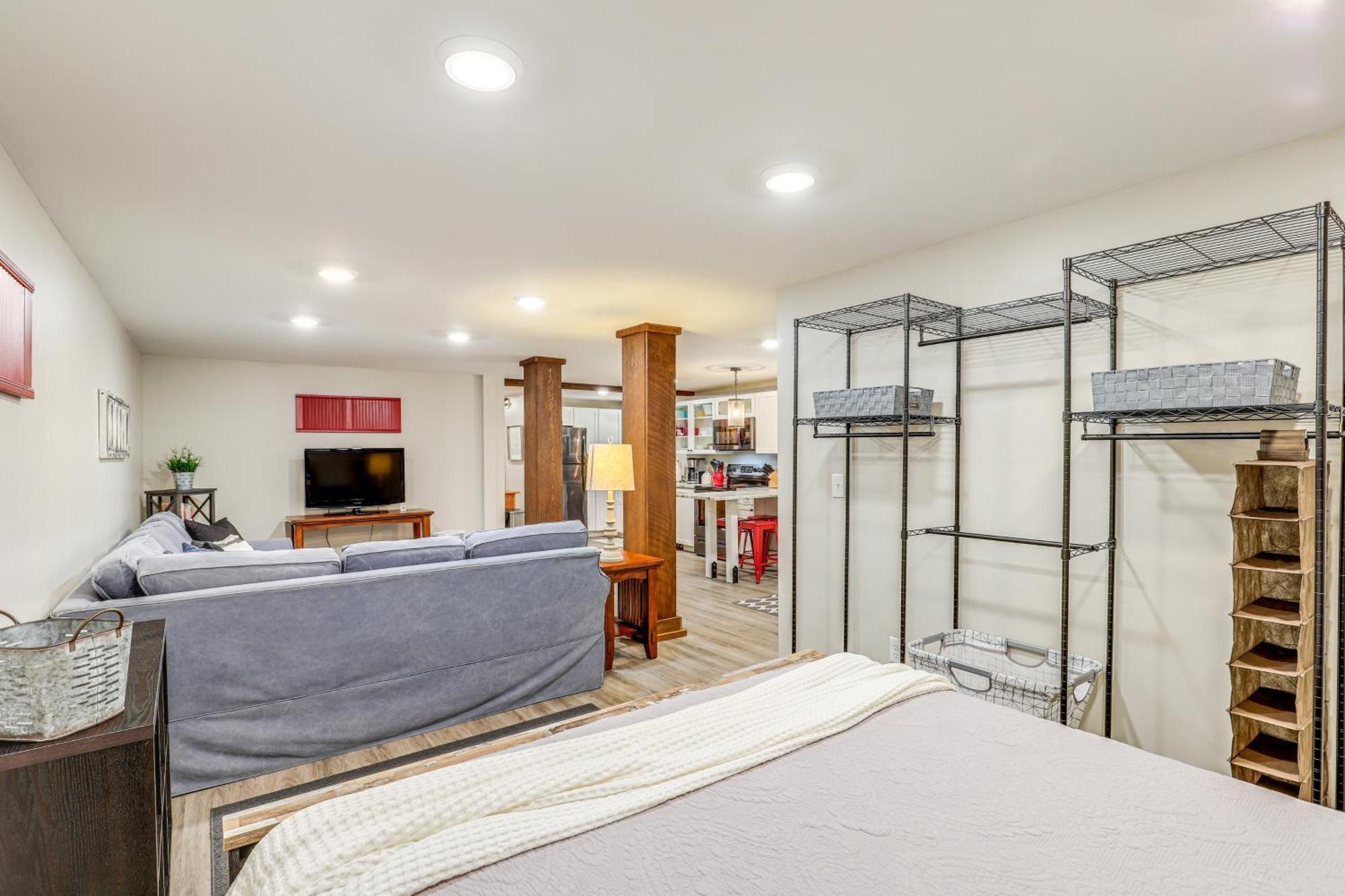 Modern Weaverville Apartment - Walk To Downtown! Exterior photo
